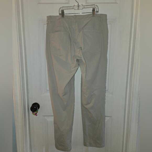Lululemon Athletica Men's Khaki Athletic Pants Size 35 - Picture 3 of 9